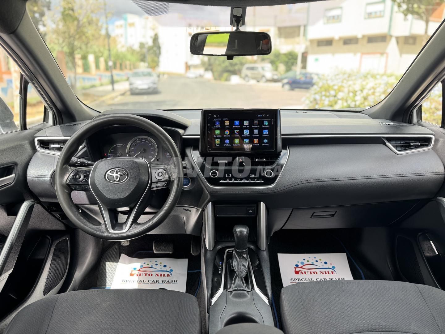 تويوتا كورولا كروس X SUV هايبرد BVA 71 ألف كم 2021