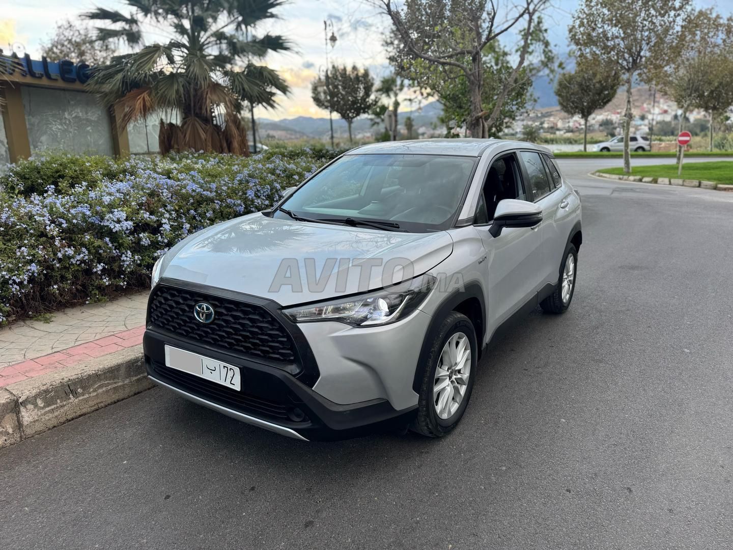 تويوتا كورولا كروس X SUV هايبرد BVA 71 ألف كم 2021