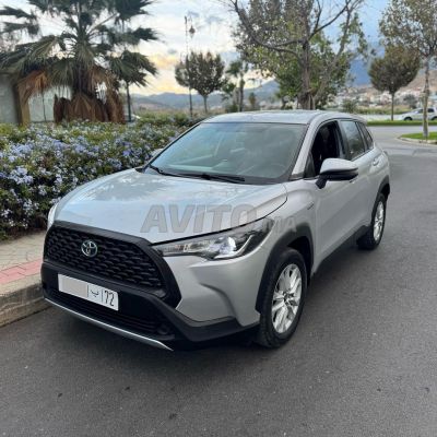 تويوتا كورولا كروس X SUV هايبرد BVA 71 ألف كم 2021